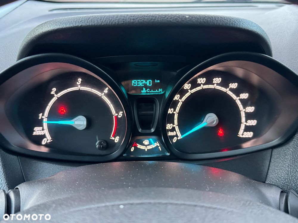 Ford TRANSIT COURIER - 16