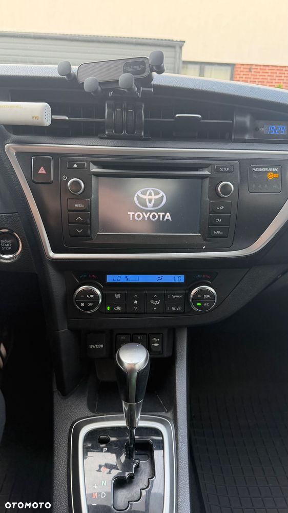 Toyota Auris 1.6 Prestige MM - 10