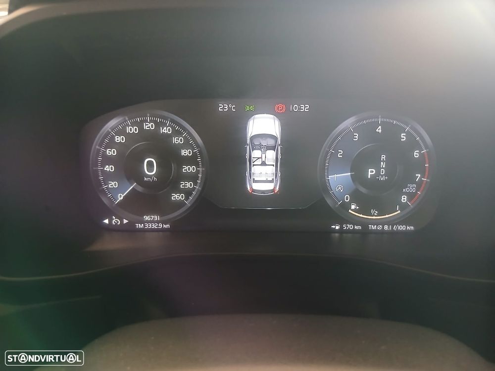 Volvo XC 40 1.5 T2 Plus Dark Auto - 18