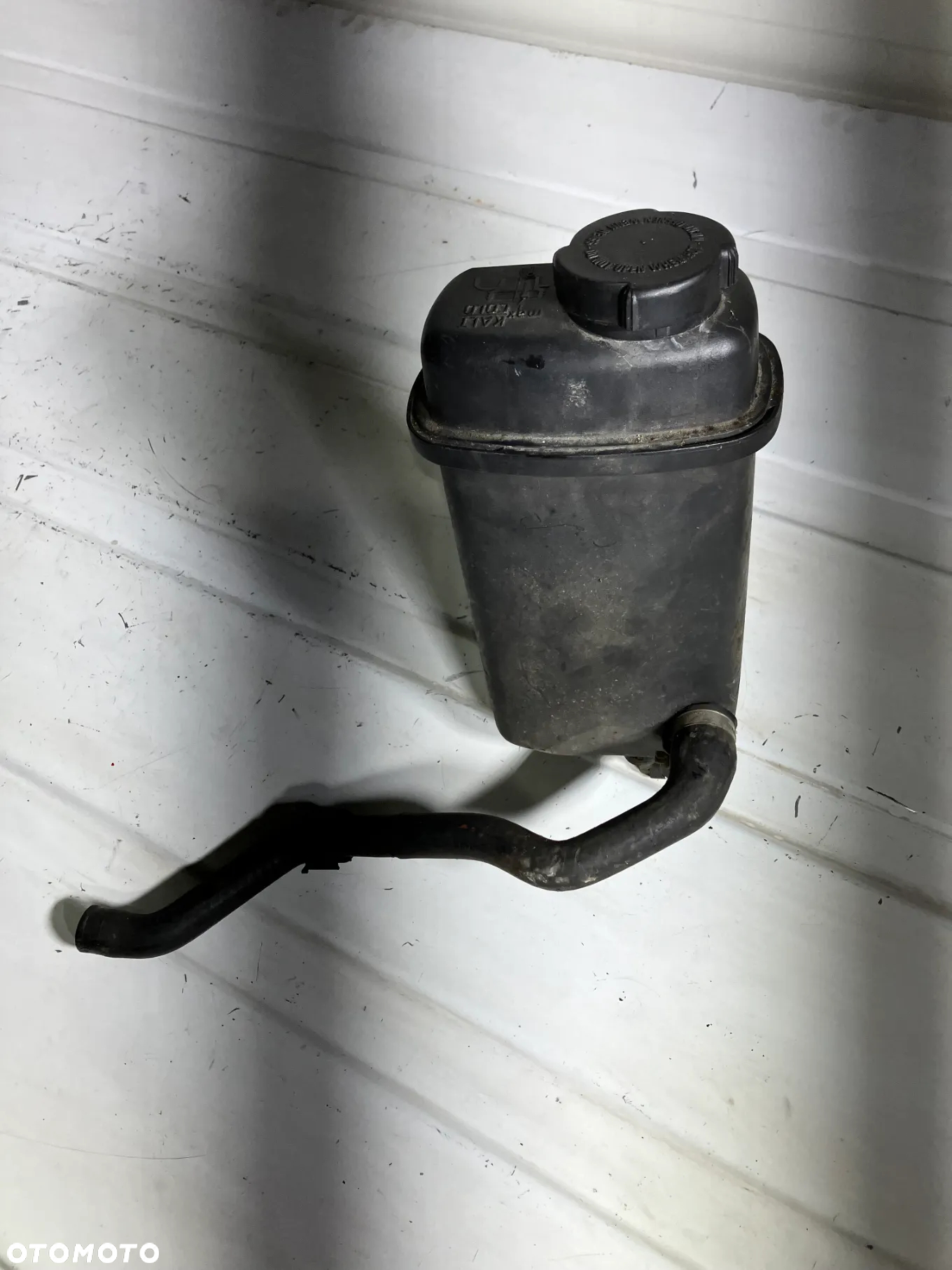 ZBIORNICZEK WYRÓWNAWCZY BMW E38 V8 M60 B30 B40 4.0 3.0 KOREK OEM 1741167 - 2
