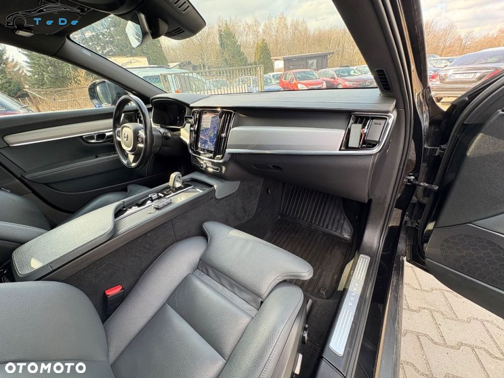 Volvo V90 Cross Country B5 D AWD Core - 22