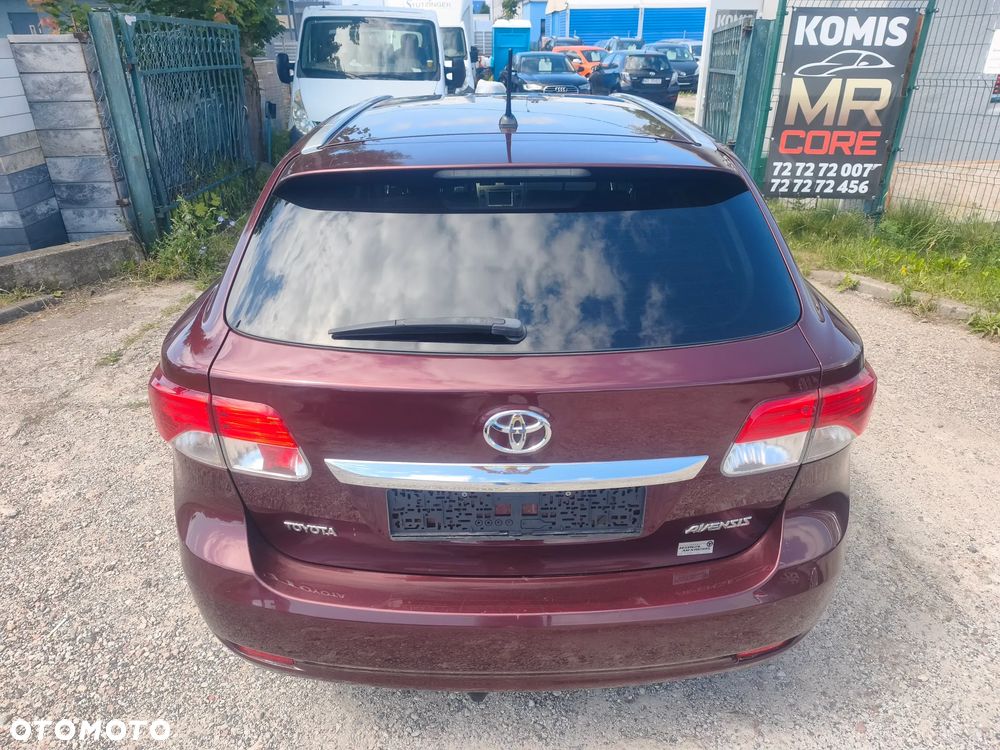 Toyota Avensis 1.8 Executive - 12