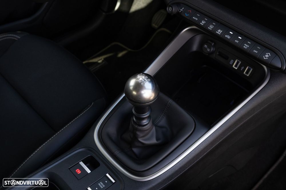 Jeep Avenger 1.2 GSE T3 Altitude - 21