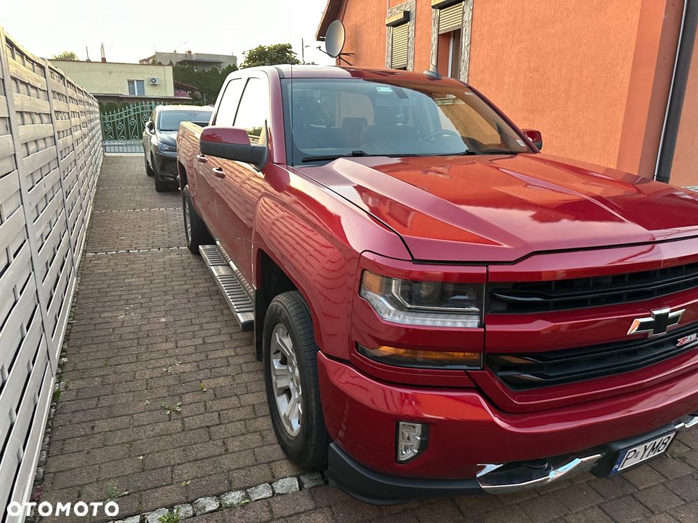 Chevrolet Silverado - 3