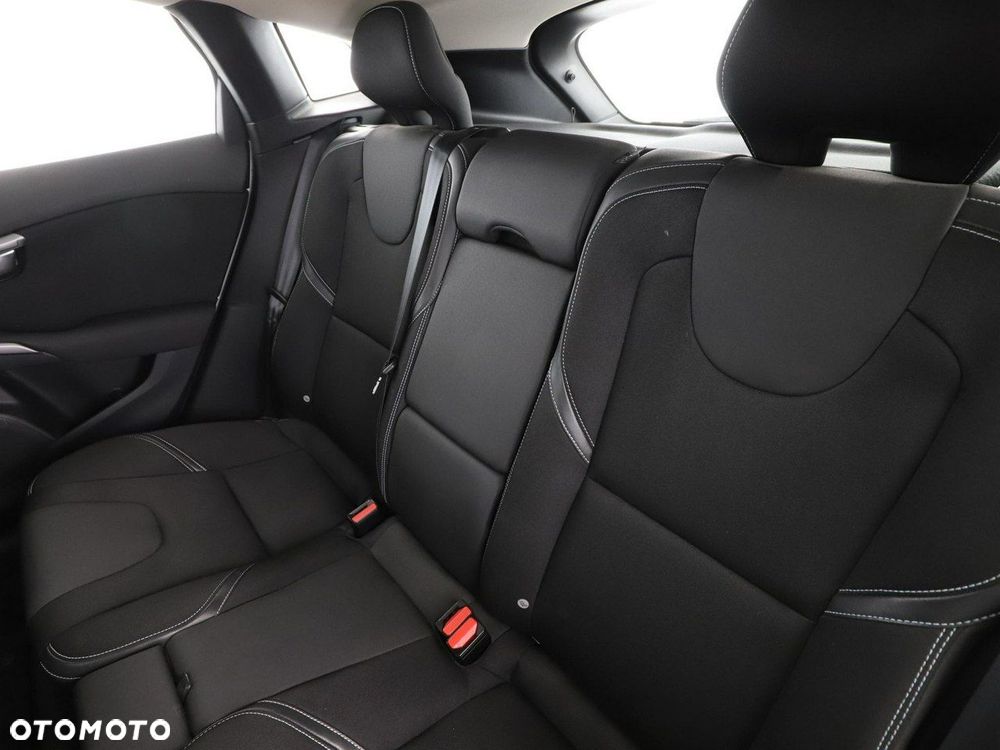 Volvo V40 T2 Geartronic - 17