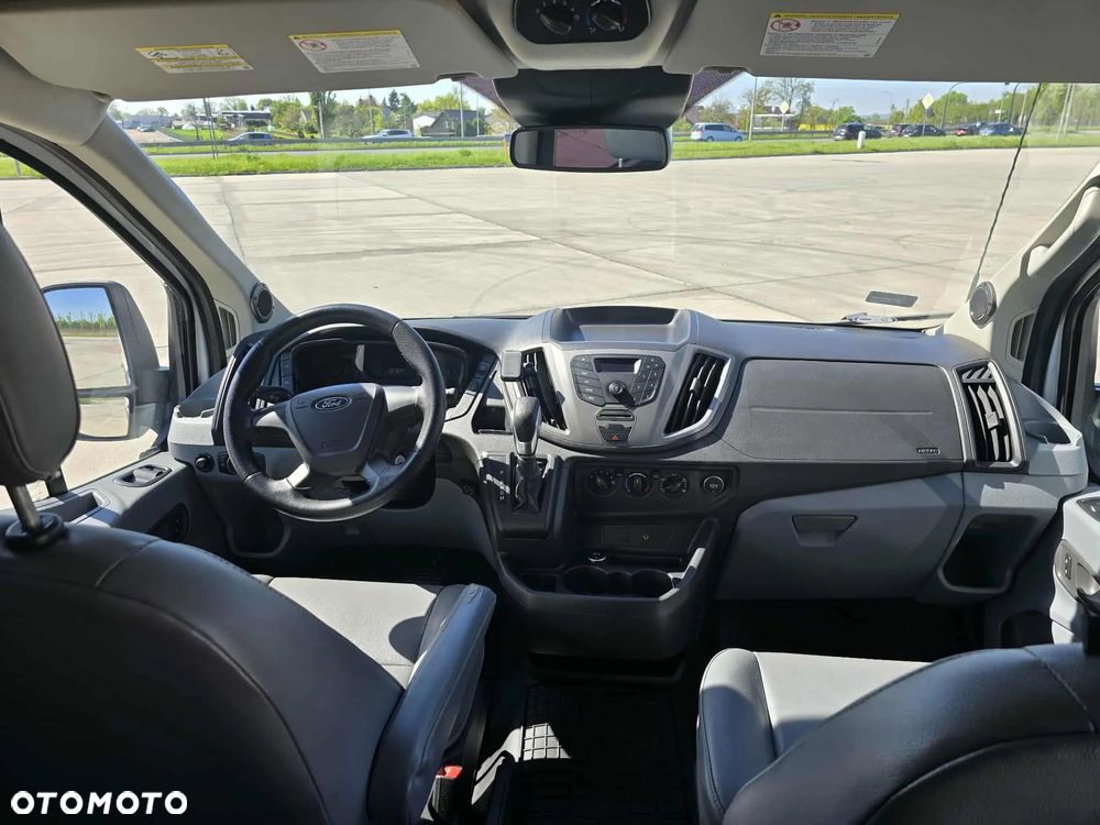 Ford Transit - 12