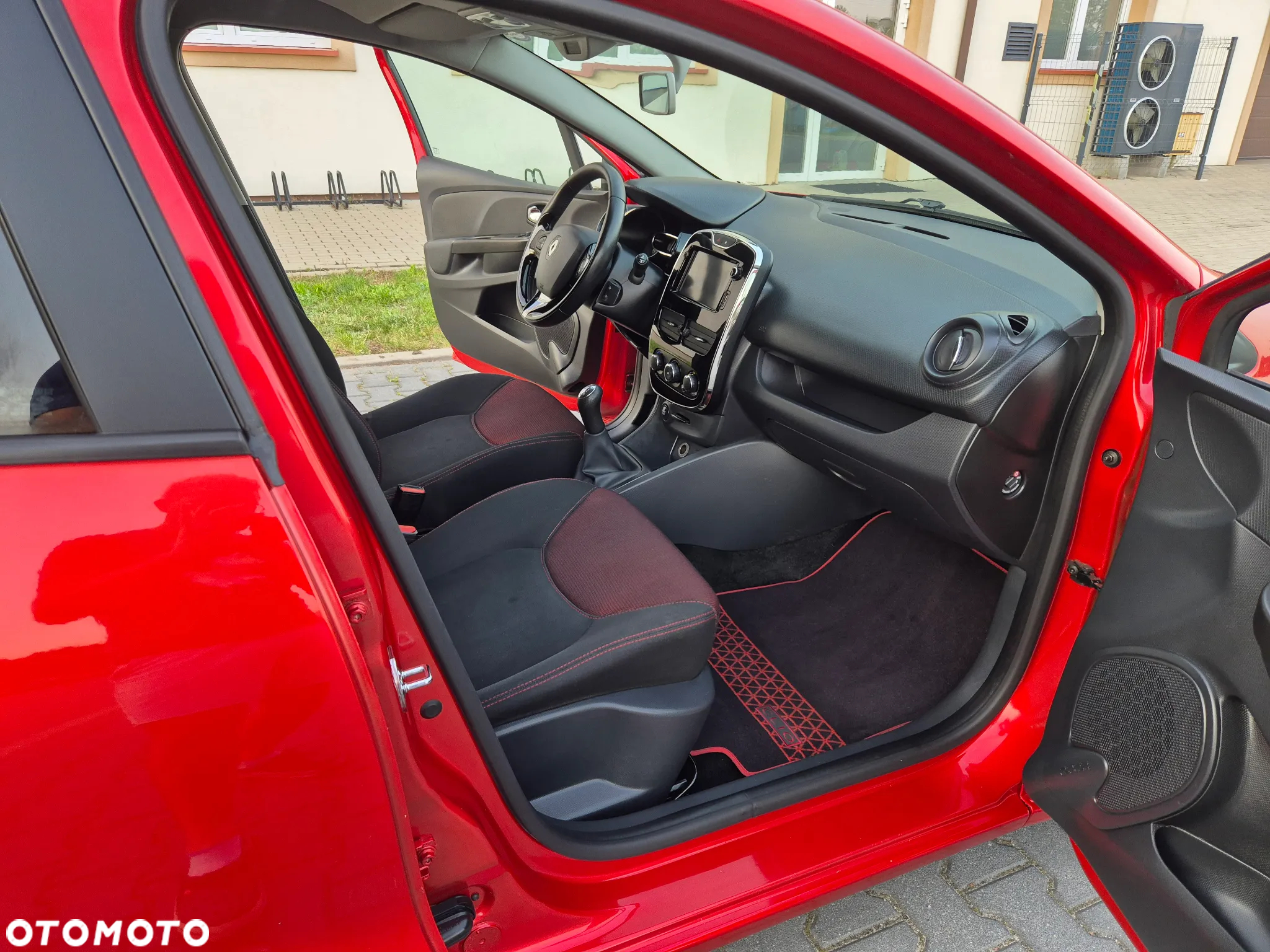 Renault Clio - 8