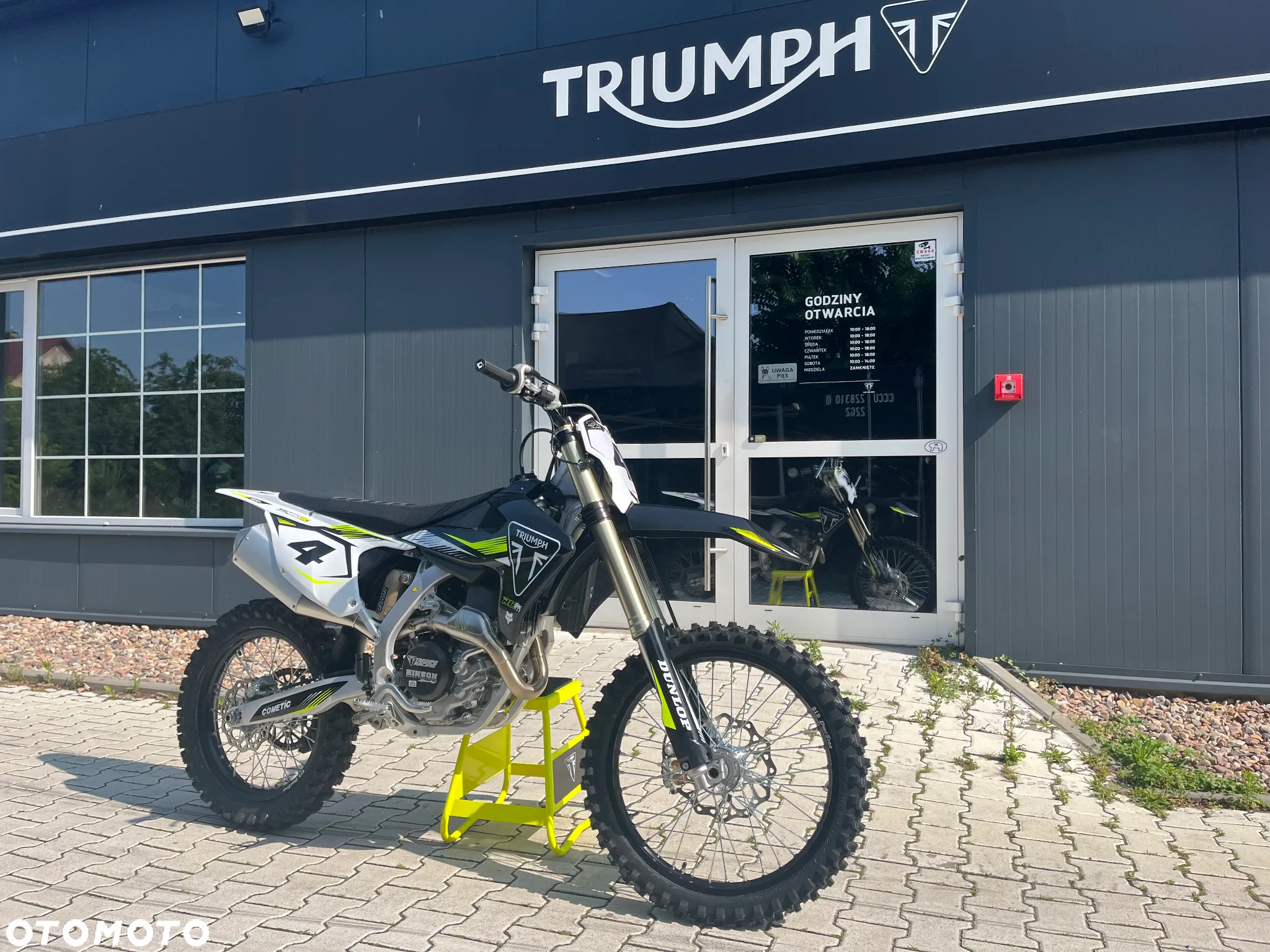 Triumph Inny