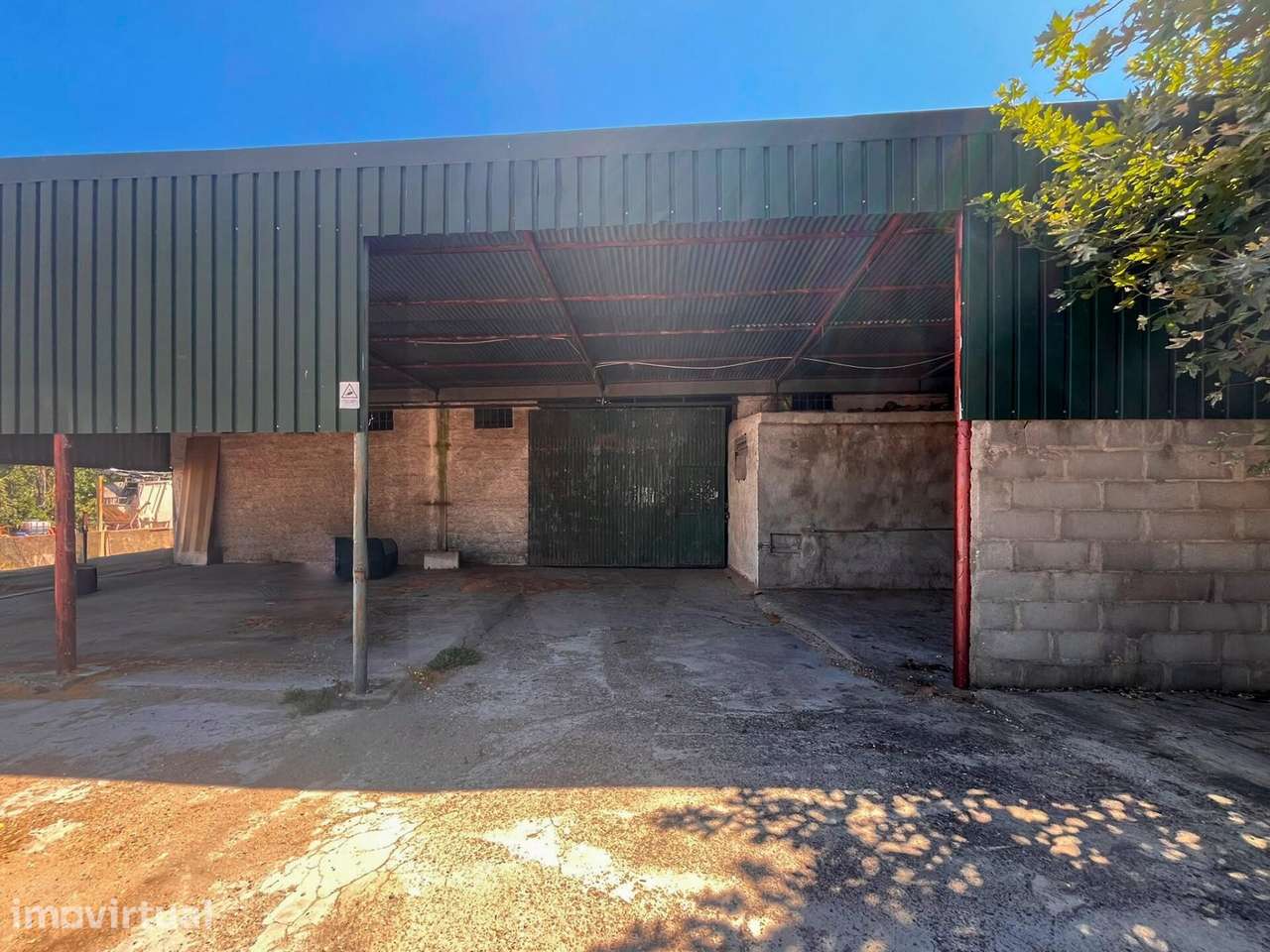 OPORTUNIDADE  | PAVILHÃO INDUSTRIAL COM AFECTAÇÃO À INDÚSTRIA | DISTRI - Grande imagem: 2/38