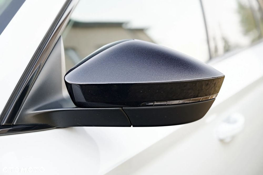 Skoda Superb 2.0 TDI DSG Sportline - 25