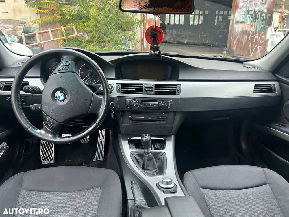 BMW Seria 3 320d - 5