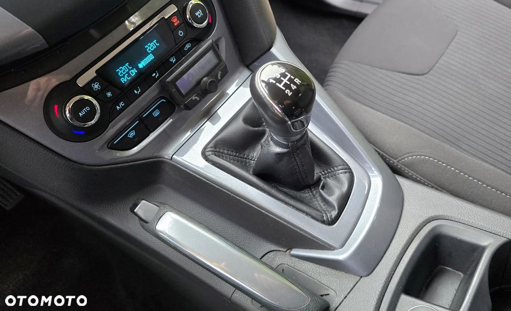 Ford Focus 1.6 Ti-VCT Titanium - 26