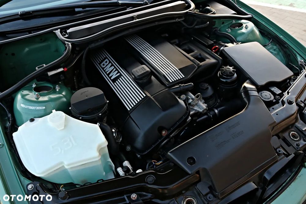 BMW Seria 3 320i - 40