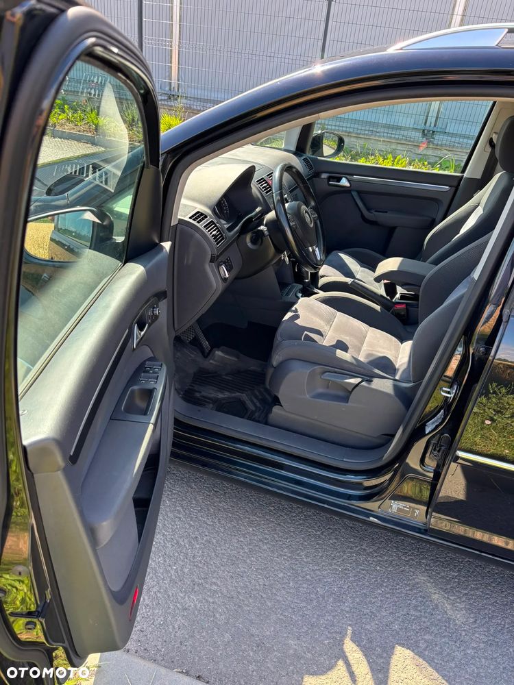 Volkswagen Touran 1.4 TSI Highline DSG - 9