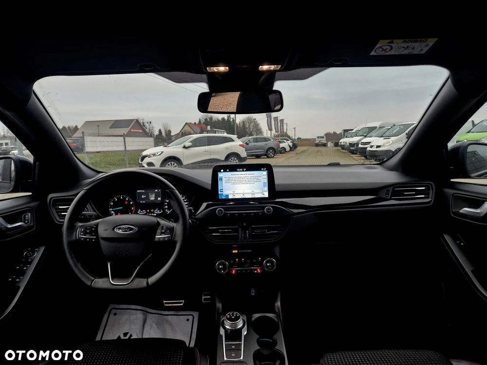 Ford Focus 1.5 EcoBoost ST-Line - 28