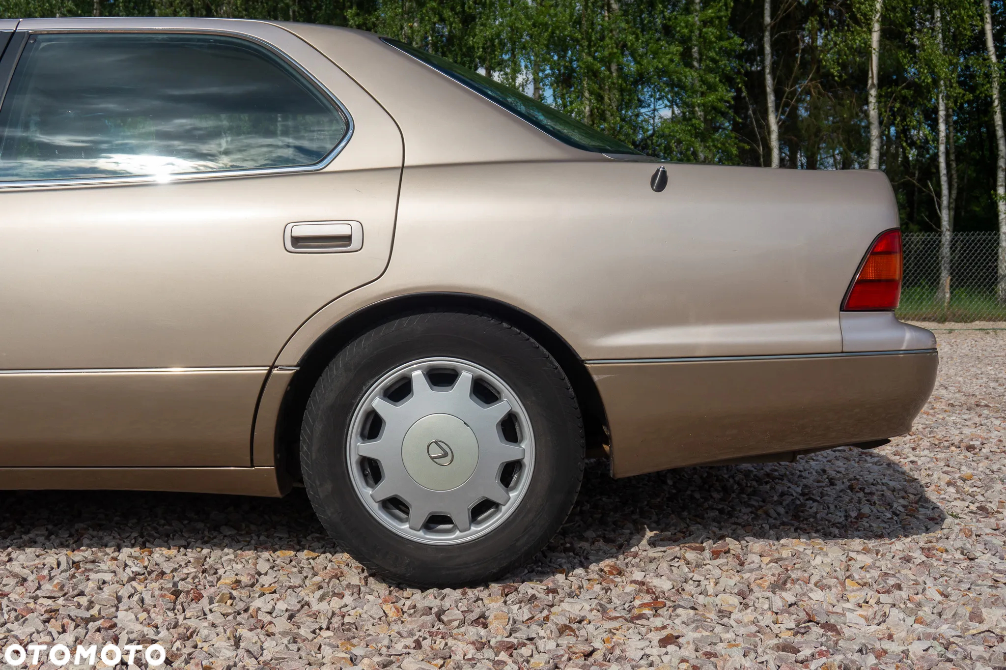 Lexus LS 400 - 14