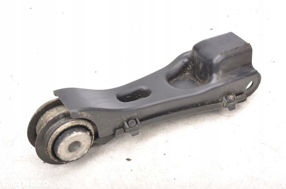 MERCEDES KLASA A W177 WAHACZ LEWY TYŁ - 1