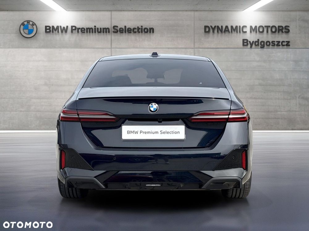 BMW Seria 5 520d xDrive mHEV M Sport - 6
