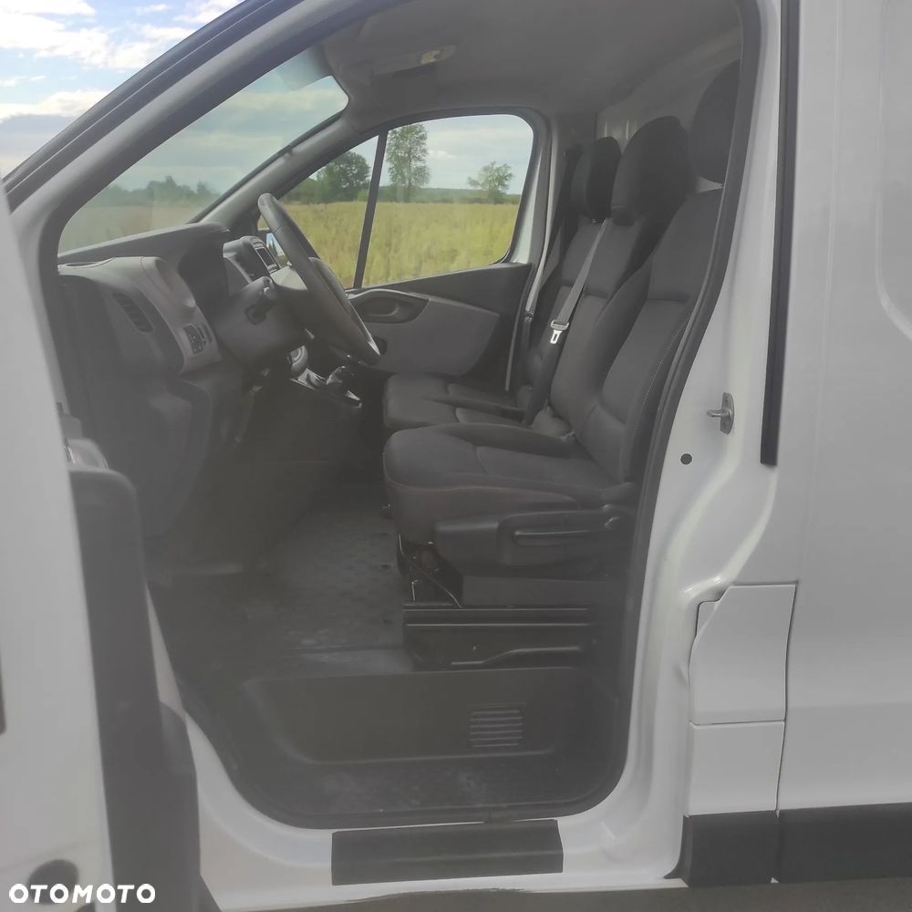 Renault Trafic - 12