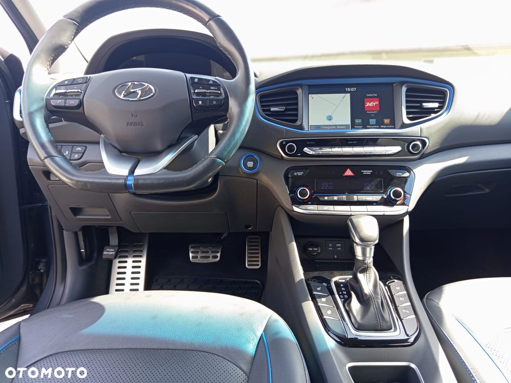 Hyundai IONIQ - 10