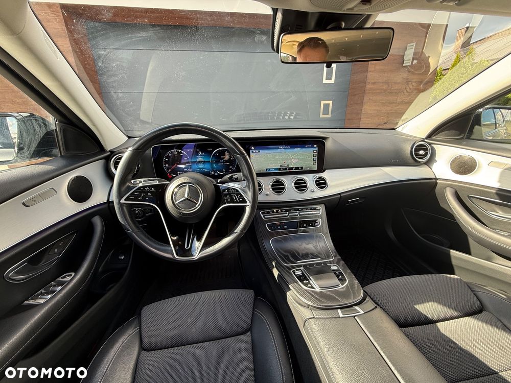 Mercedes-Benz Klasa E - 25