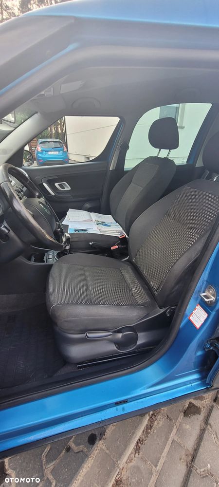 Skoda Roomster 1.9 TDI Scout PLUS EDITION - 39