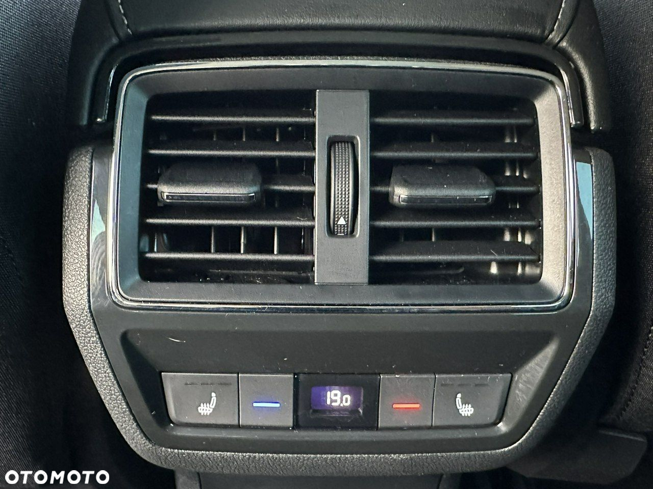 Skoda Karoq 1.5 TSI ACT 4x2 Style DSG - 14