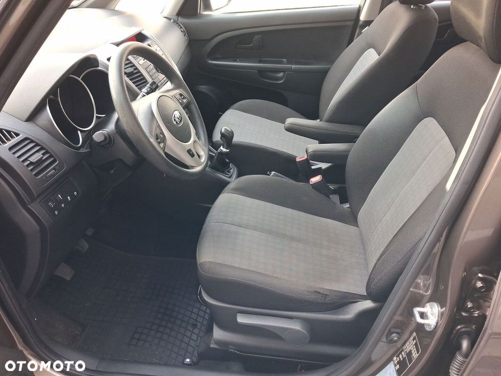 Kia Venga 1.4 Business Line - 16