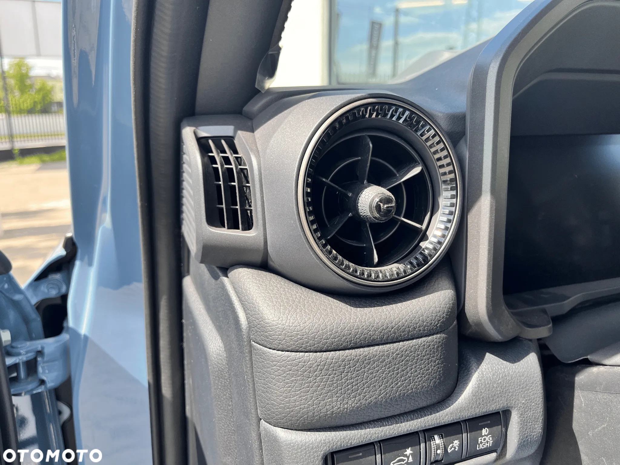 Toyota Land Cruiser - 17