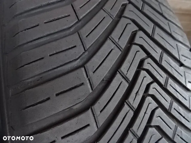 225/55/R17 101V XL Continental All Season Contact - 4
