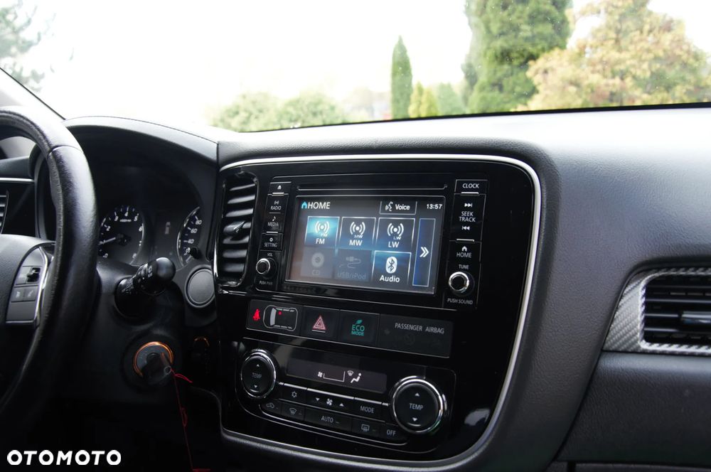 Mitsubishi Outlander 2.0 2WD Diamant - 27