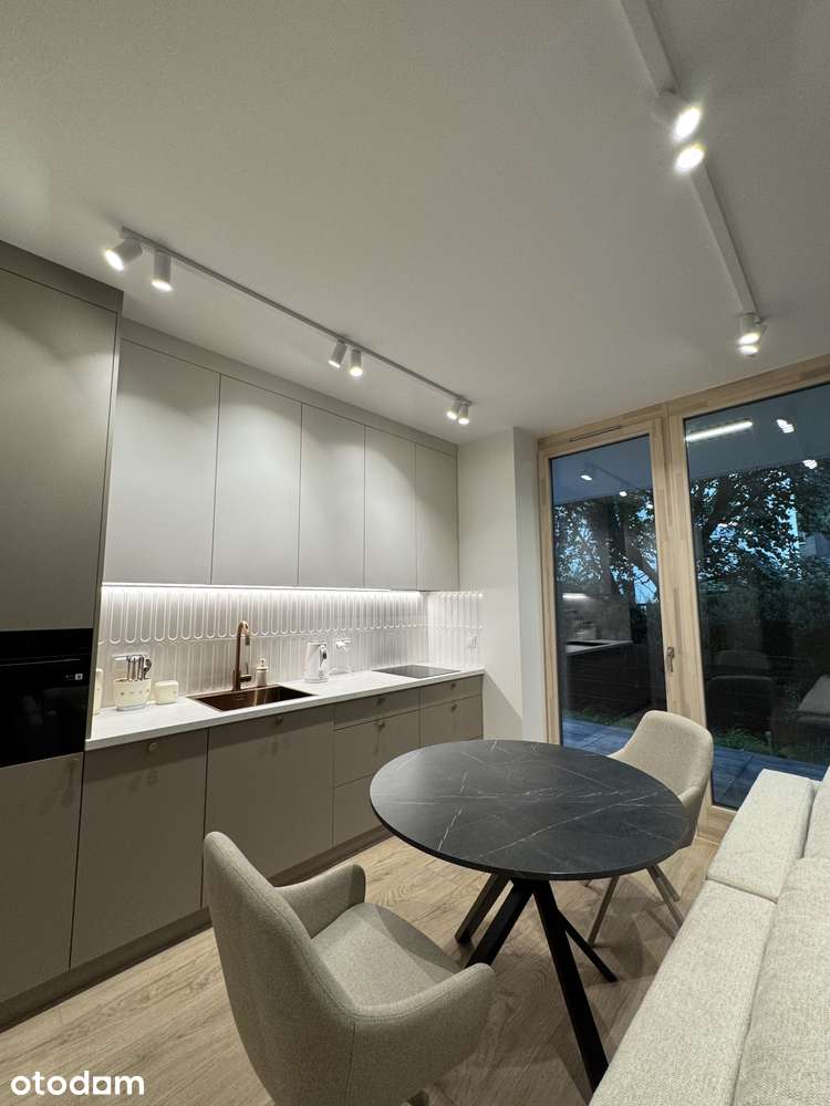 2-pok lChmielna Duo | 42 m² | ogródek 40 m² | pies | klima | 2 miejsca
