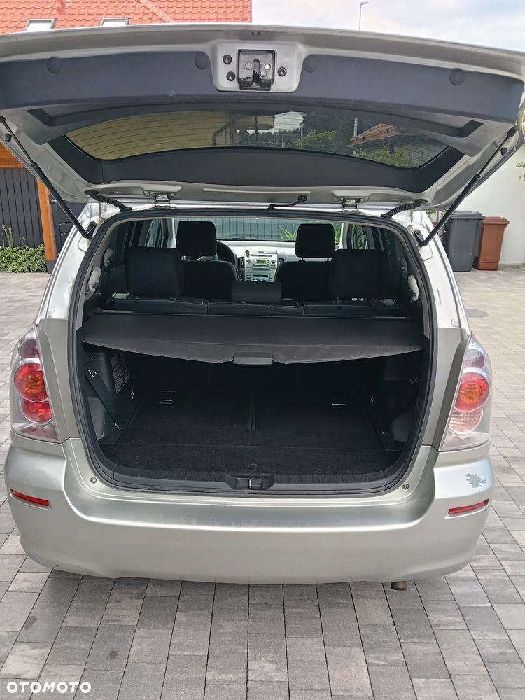 Toyota Corolla Verso - 7