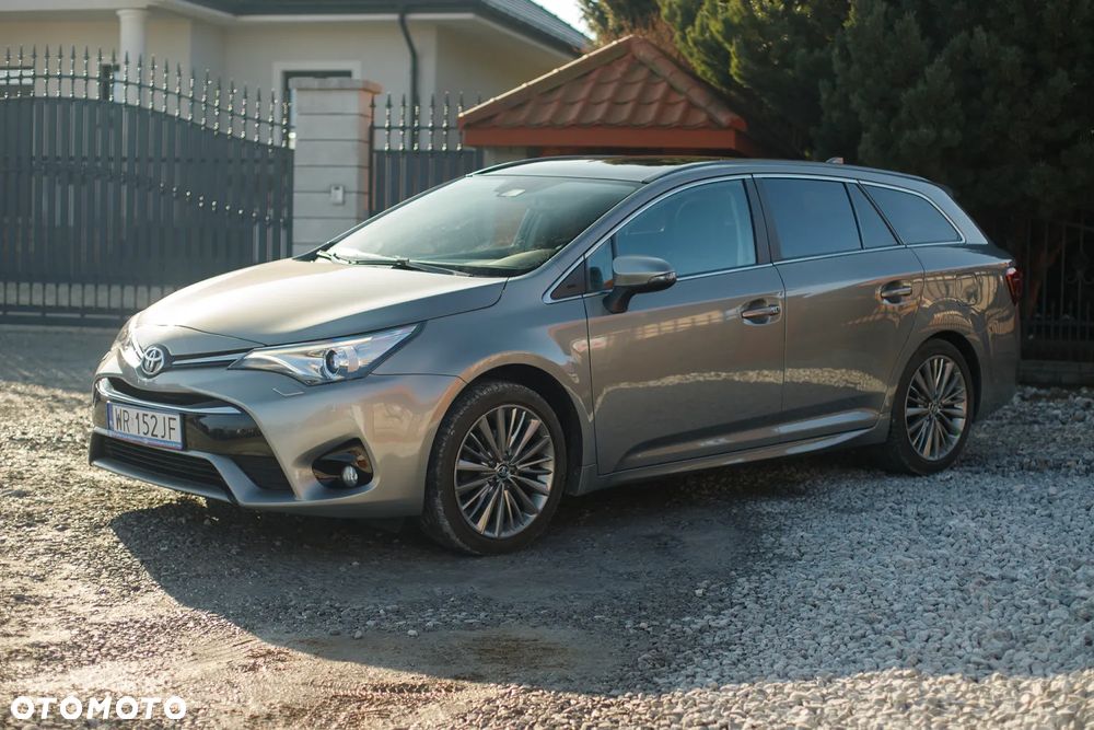 Toyota Avensis 1.8 Executive - 21