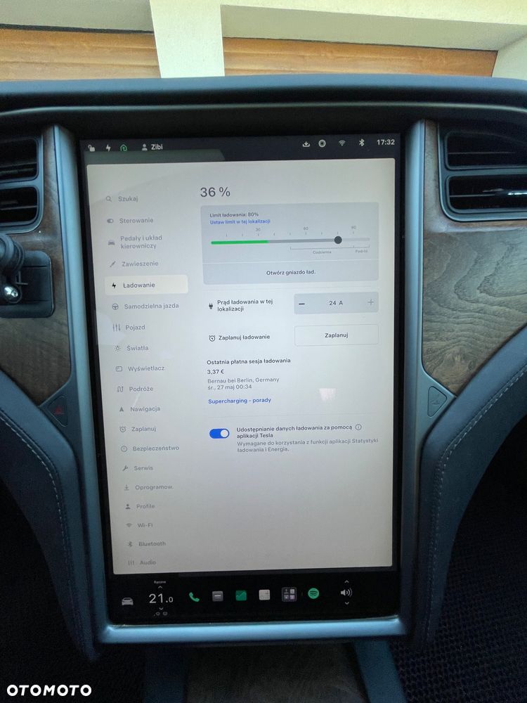Tesla Model S - 18