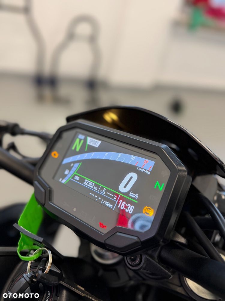 Kawasaki Z 900 - 23