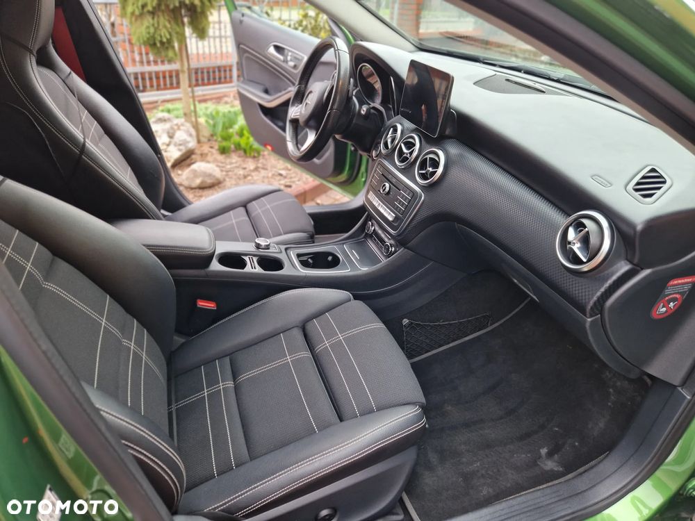 Mercedes-Benz Klasa A 200 7G-DCT - 29