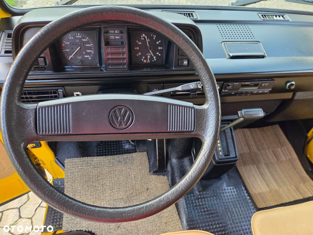 Volkswagen Transporter - 11