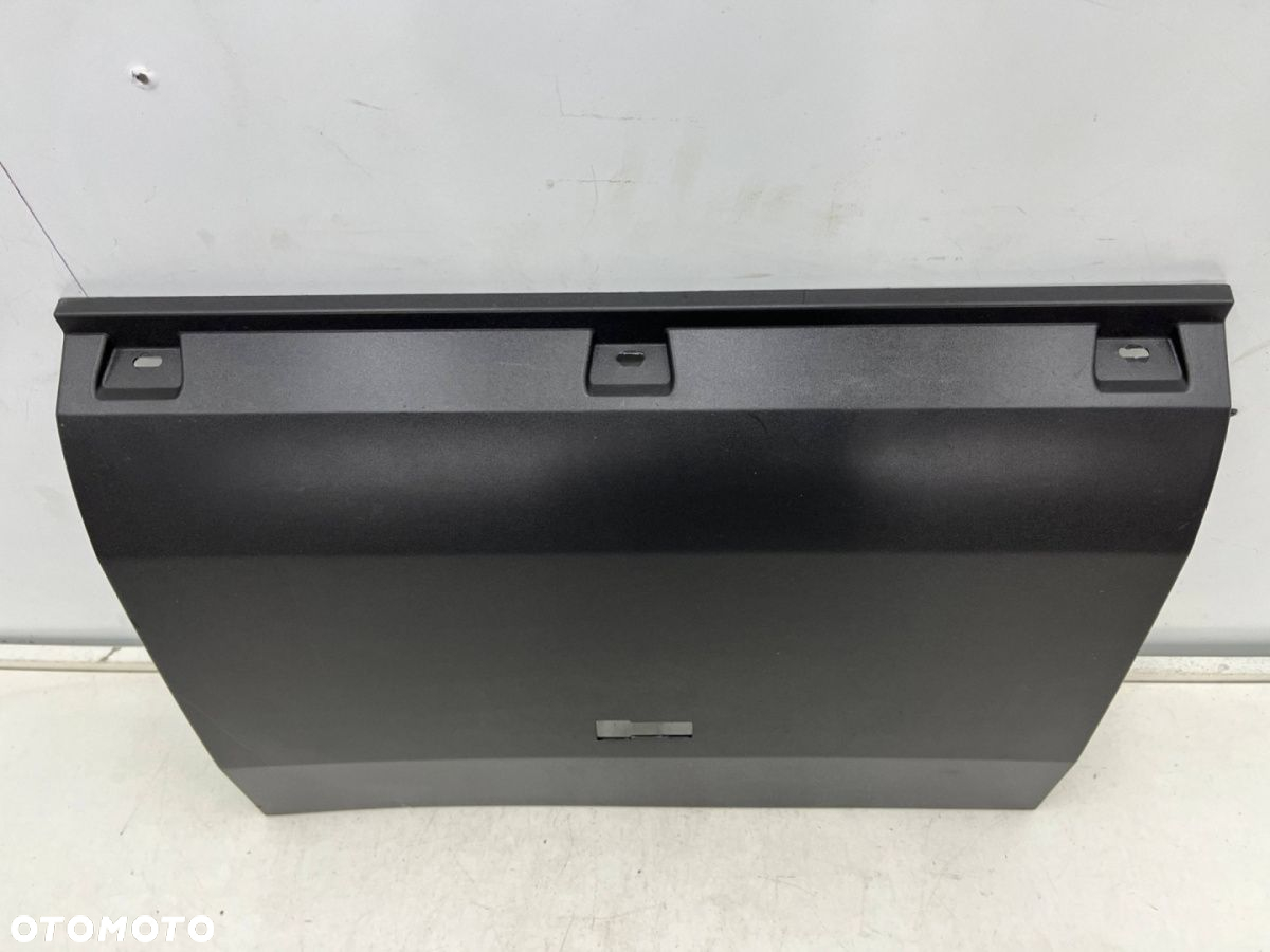 Listwa Iveco daily 4 IV 14r.- lewa nakładka boczna karoseryjna długość 685mm. 5801821757 - 2