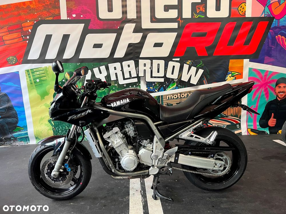 Yamaha FZS - 3