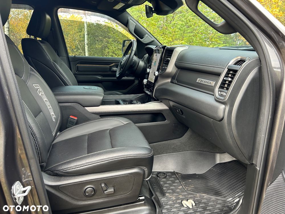 Dodge RAM 1500 5.7 4x4 - 25