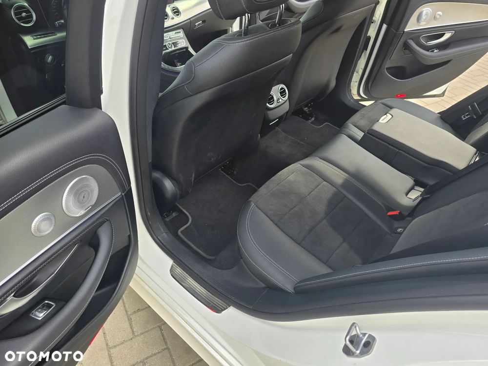 Mercedes-Benz Klasa E - 9