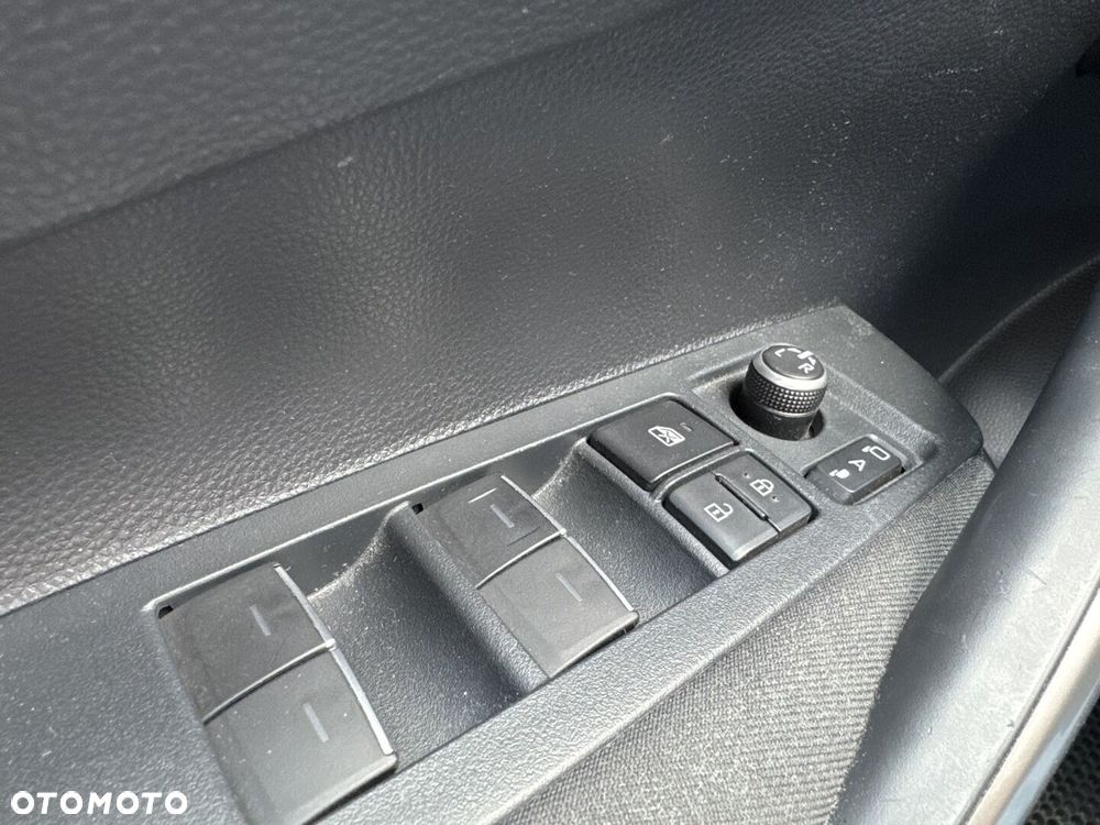 Toyota Corolla 1.8 Hybrid Comfort - 21