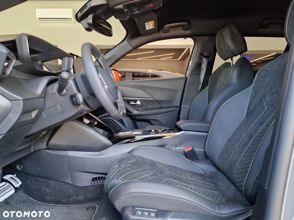 Peugeot 2008 PureTech mHEV GT E-DCS6 - 9