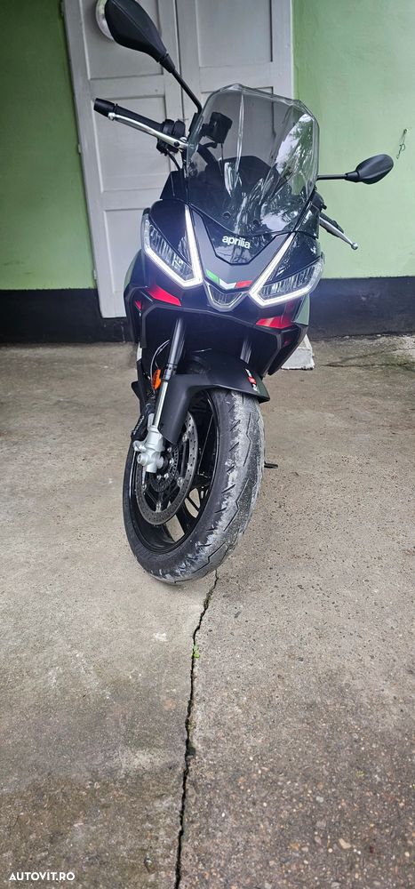 Aprilia Tuono 660 - 1