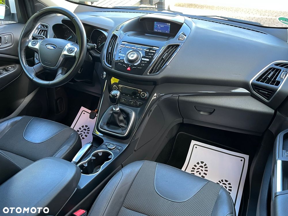 Ford Kuga - 27