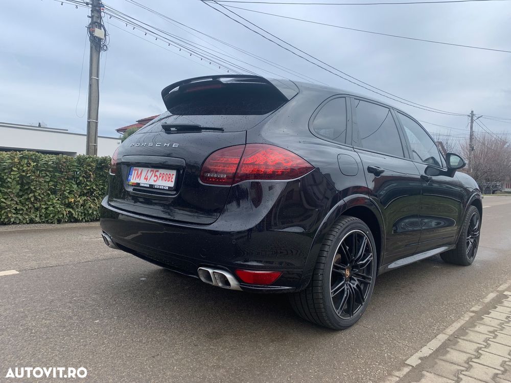 Porsche Cayenne - 32