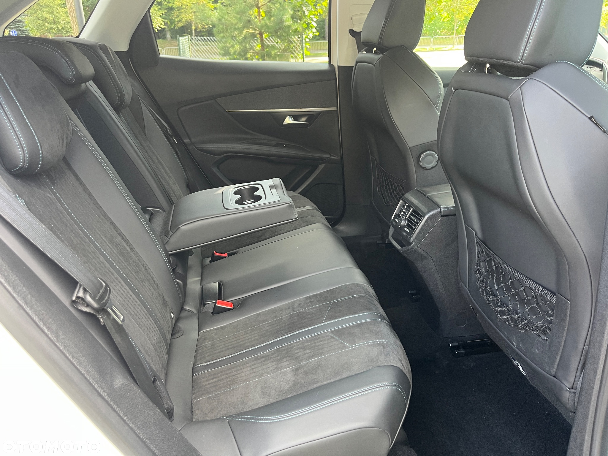 Peugeot 3008 PureTech 130 Stop & Start GPF Crossway - 34