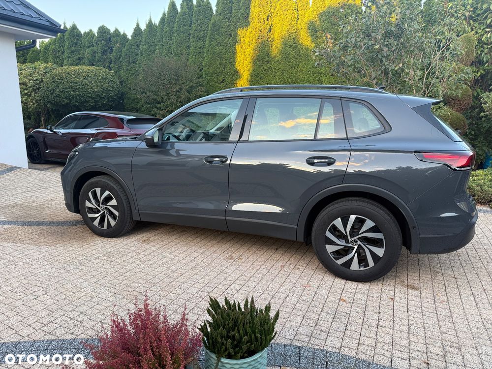 Volkswagen Tiguan - 26