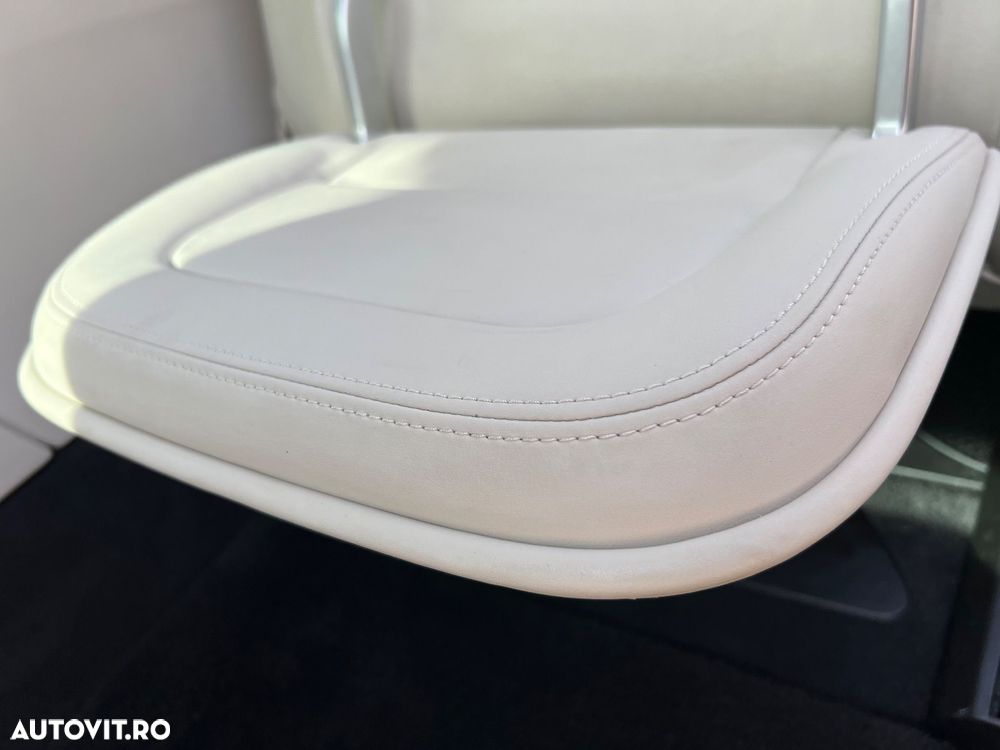 BMW Seria 7 740Le xDrive iPerformance - 13